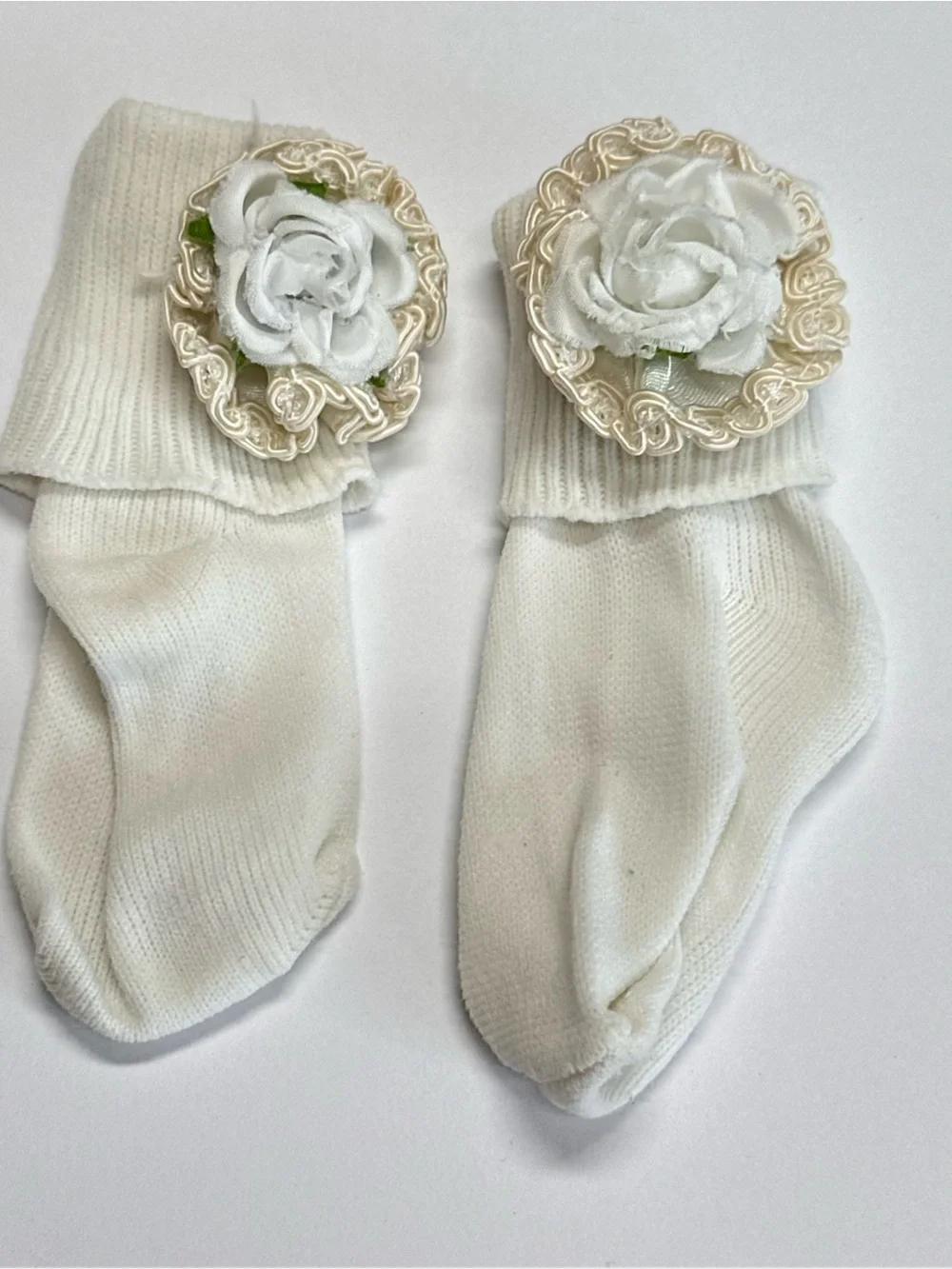 VTG Lot/12 NB Baby Cuff & Ankle Socks and Booties and Headband with Flower Trim